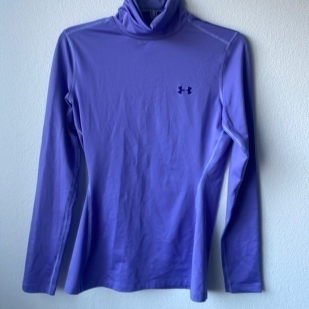 Under Armour top periwinkle in color women’s size medium fitted turtleneck